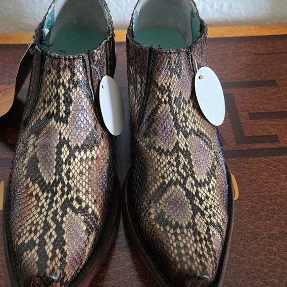 Corral Boots Shoes - NWT Corral Snakeskin Leather Boots New Size 5.5 W/BOX